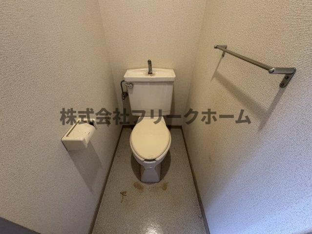 小金井市中町３丁目の賃貸マンションのトイレ