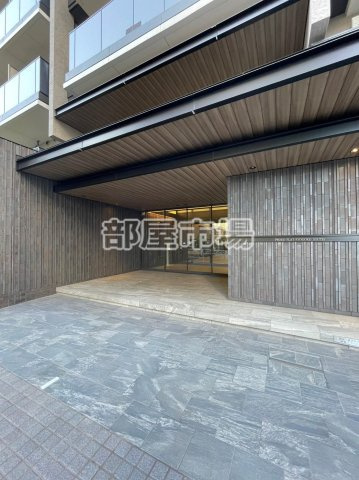 プラウドフラット両国サウスのエントランス