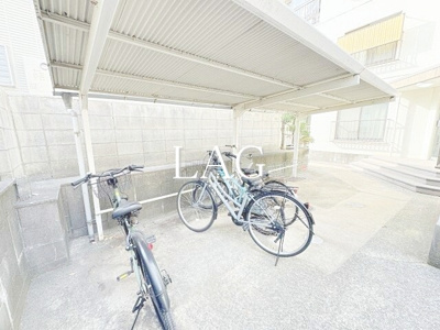 【その他共用部分】 | メゾン三晴 | 駐輪場です。