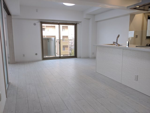 シャトー橿原の居間・リビング