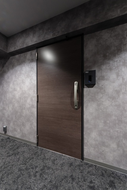 Ｂｒｅｅｚｅ横浜公園の玄関