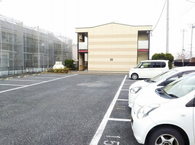 レオパレスキャッスルの駐車場|画像10