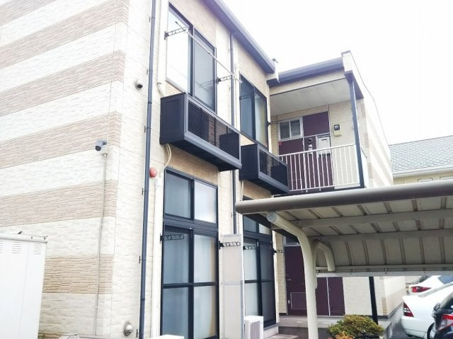 レオパレス守谷中央の外観