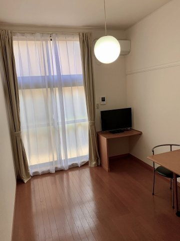 レオパレス守谷中央の居間・リビング|画像5