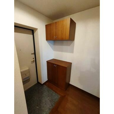 レジェンド黒髪の玄関