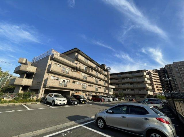 エクセル千里三番館の外観