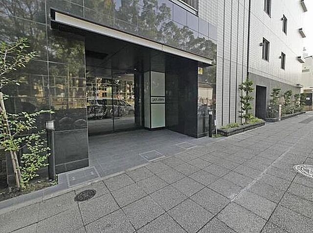 クオス横浜大通り公園のエントランス