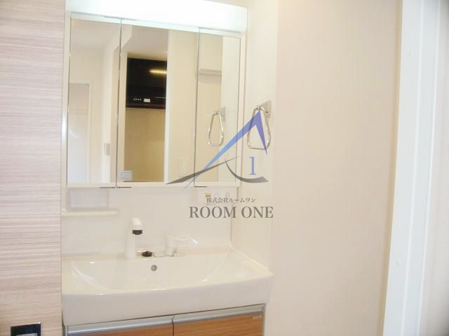 ウェルシーレジデンス鵜の木の洗面所|独立洗面台です。