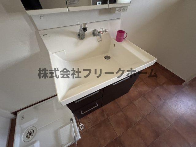 武蔵野市関前５丁目のアパートの洗面所