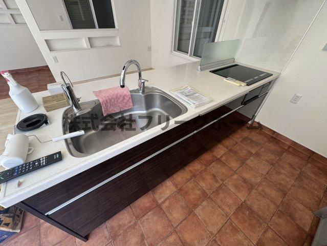 武蔵野市関前５丁目のアパートのキッチン