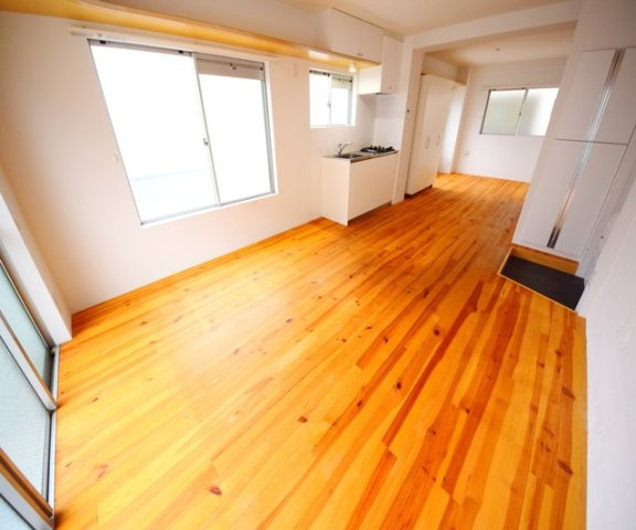 元町ハイツの居間・リビング