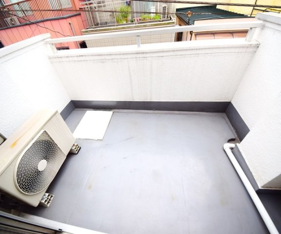 元町ハイツのバルコニー