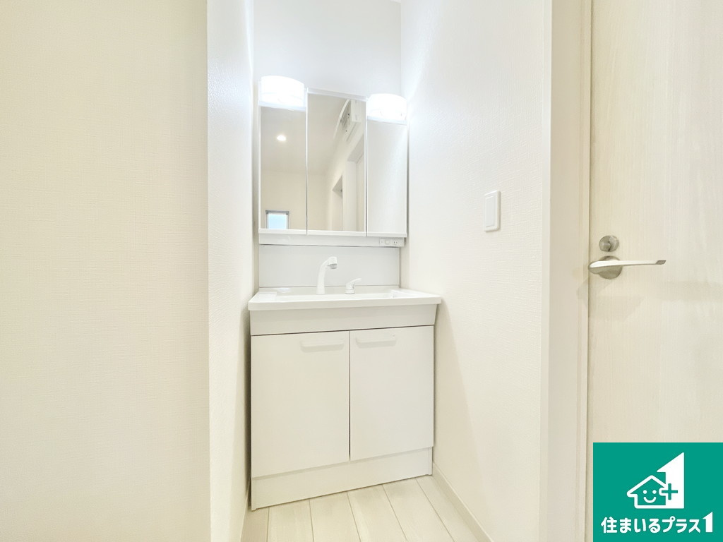 堺市堺区山本町　中古戸建の独立洗面台|独立洗面台です