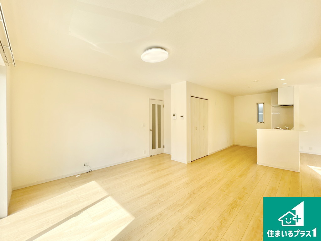 堺市堺区山本町　中古戸建の居間・リビング|ゆったりとした居間です