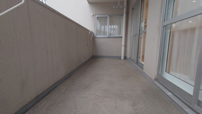 【バルコニー】