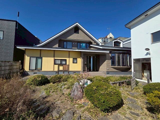 【茶室があるお家】帯広市西9条南14丁目　中古住宅の居間・リビング