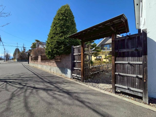 帯広市西9条南14丁目　中古住宅の外観