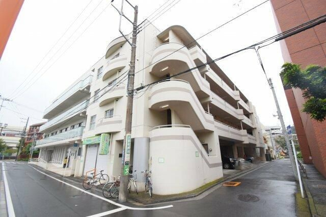 ラポール南太田の外観