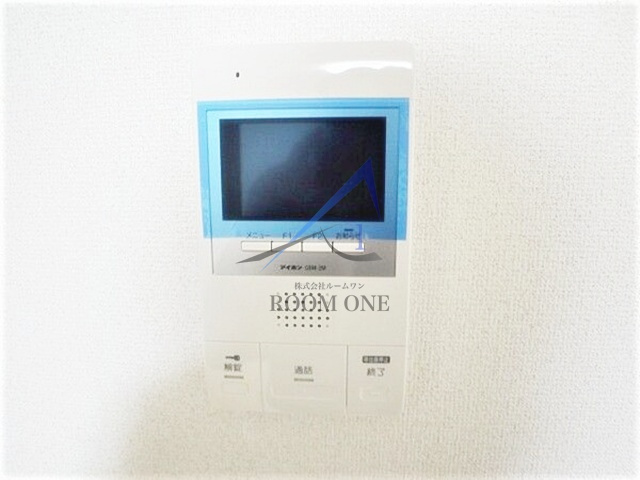 ソレイユ仲六郷のセキュリティ|モニター付きインターホンです。