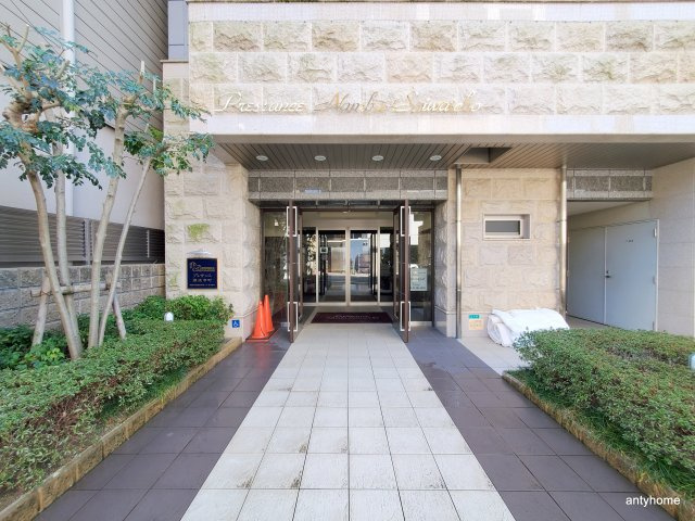 プレサンス難波幸町 仲介手数料無料のエントランス