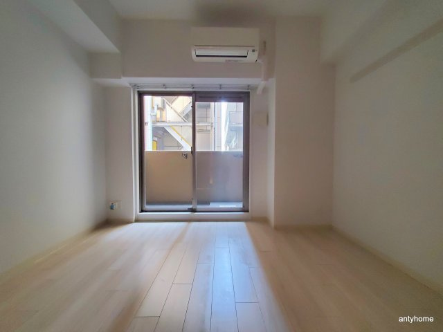 プレサンス難波幸町 仲介手数料無料の居間・リビング