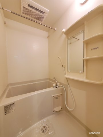 プレサンス難波幸町 仲介手数料無料の浴室