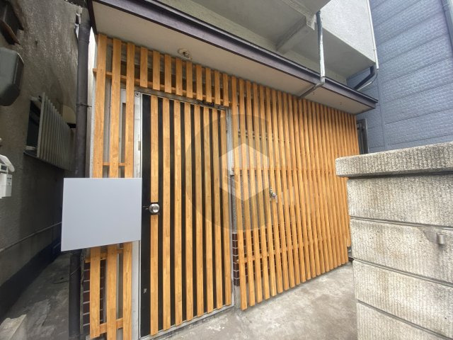 御厨東2丁目 貸家のエントランス