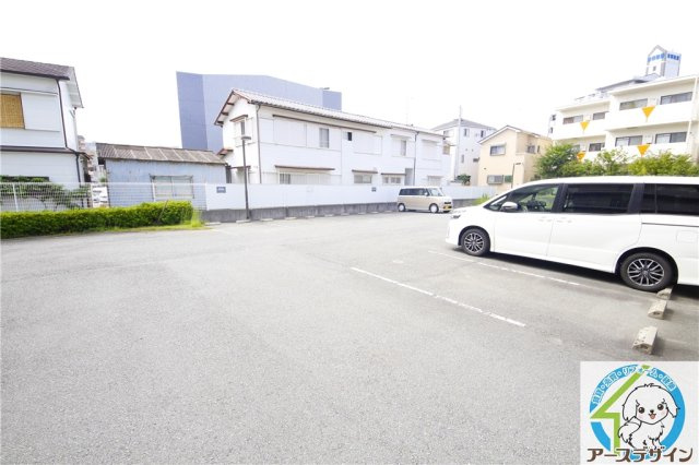 エスペーロ神田の駐車場