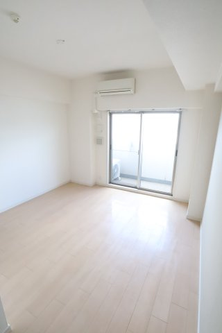 大阪市城東区今福西１丁目の賃貸マンションの居間・リビング