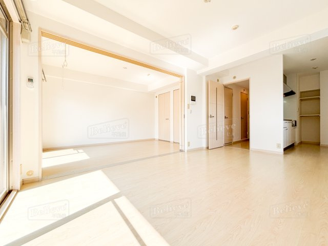 ベスタ櫛原の居間・リビング|広いリビングです☆