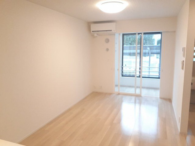 【居間・リビング】 | パラティ君津Ⅰ | 使いやすい居間です