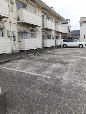 【駐車場】 | ファーストウィンズ | 駐車スペースもあります