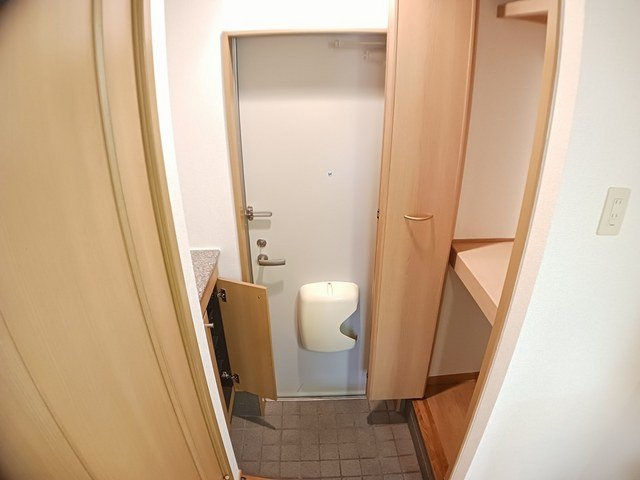 ジュピター桂の玄関