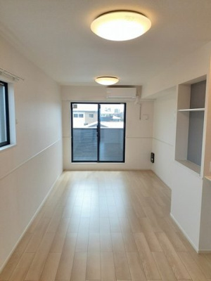 【居間・リビング】 | アレグリア | ゆったりとした居間です