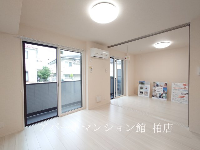 シャンティの居間・リビング