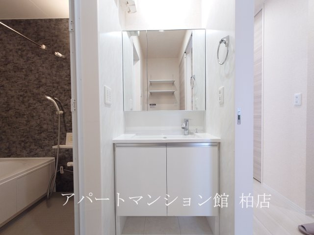 シャンティの独立洗面台