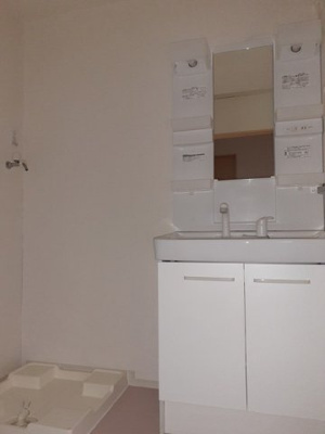 【洗面所】 | セイバリーレジデンス | 脱衣スペースもあります