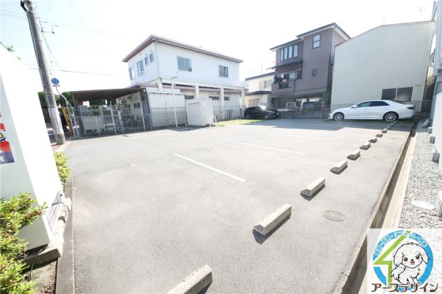 サン・フローリッシュの駐車場