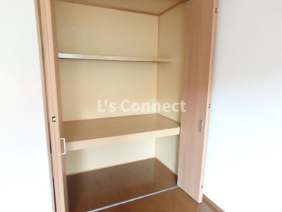 【収納】 | アルス明石台Ｇ | 奥行きのある収納でお荷物もすっきりしまえます。