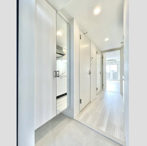 エスリード金山リュクスの玄関