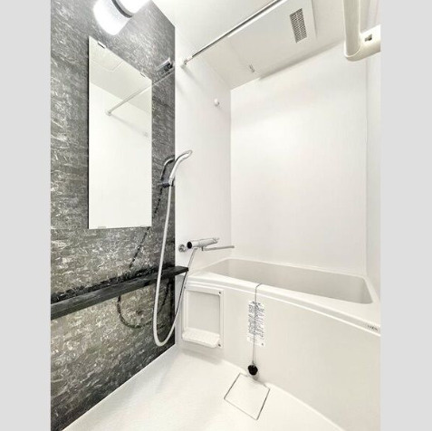 エスリード金山リュクスの浴室