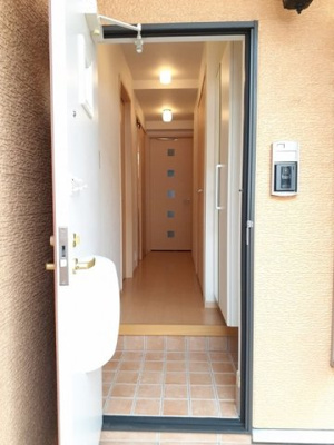 【玄関】 | ボニート・アルカンシェルＤ | 明るい玄関です