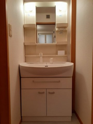 【洗面所】 | フリーデ | 脱衣スペースもあります