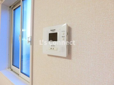 【セキュリティ】 | パセオプラシード成田Ｂ | 突然の来客時もＴＶモニターホンでしっかり確認。
