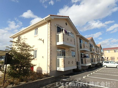 【外観】 | パセオプラシード成田Ｂ | ２００９年築のアパートです。