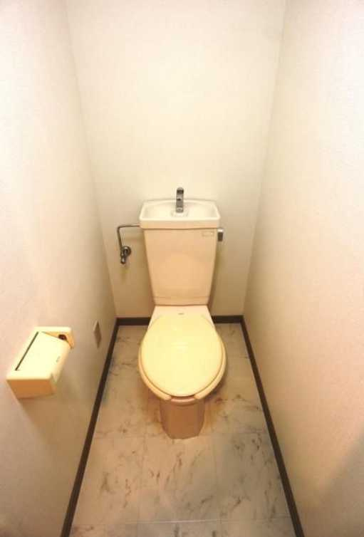 グランディオッソ　最上階　角部屋　陽当たり良好のトイレ