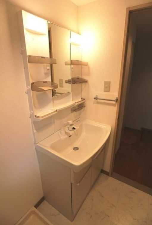 グランディオッソ　最上階　角部屋　陽当たり良好の洗面所