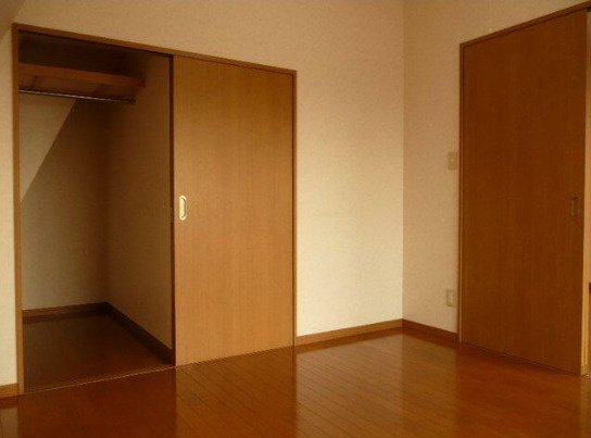 メゾン・エルーセラの寝室