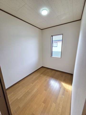 伊勢崎市富塚町　中古住宅の収納|2階の納戸は3帖と広々♪