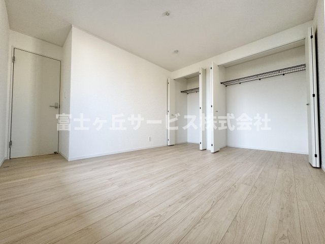 【寝室】 | 焼津市南小川1丁目 新築一戸建て 4号棟 | 落ち着いて過ごせる寝室です